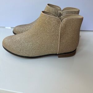 NEW Size 5 Girls Gold Ankle Booties